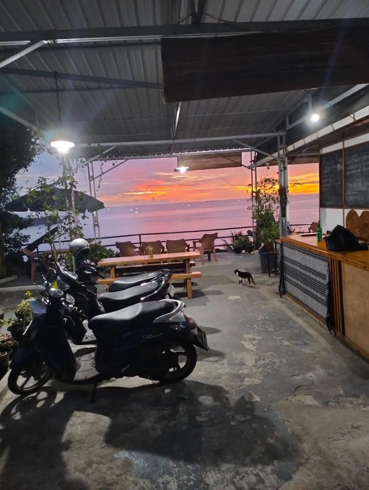 The View Padang, Amazing View, 8 Mins Mentawai Fast Ferry, Cold Beer,Close To Restaurants Паданг Экстерьер фото